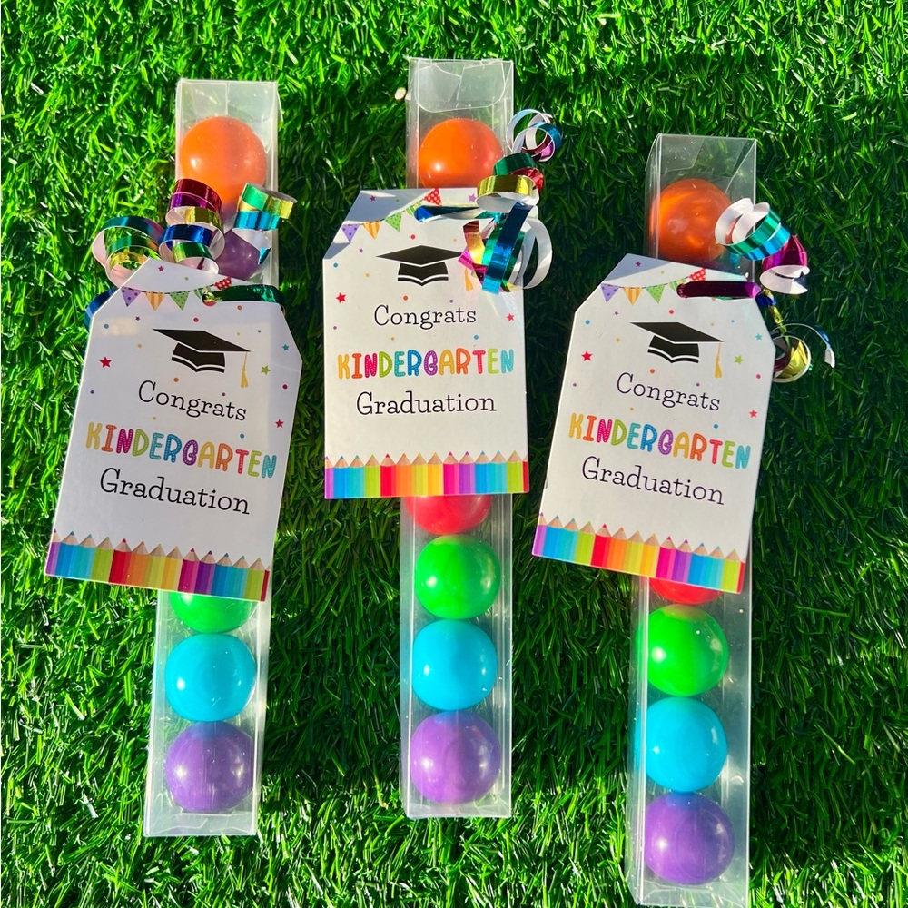Congrats Kindergarten Graduation Party Gumball Favor – Multicolor